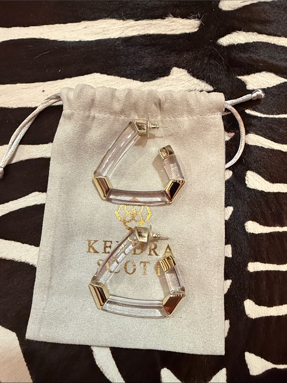 Kendra Scott clear and gold earrings